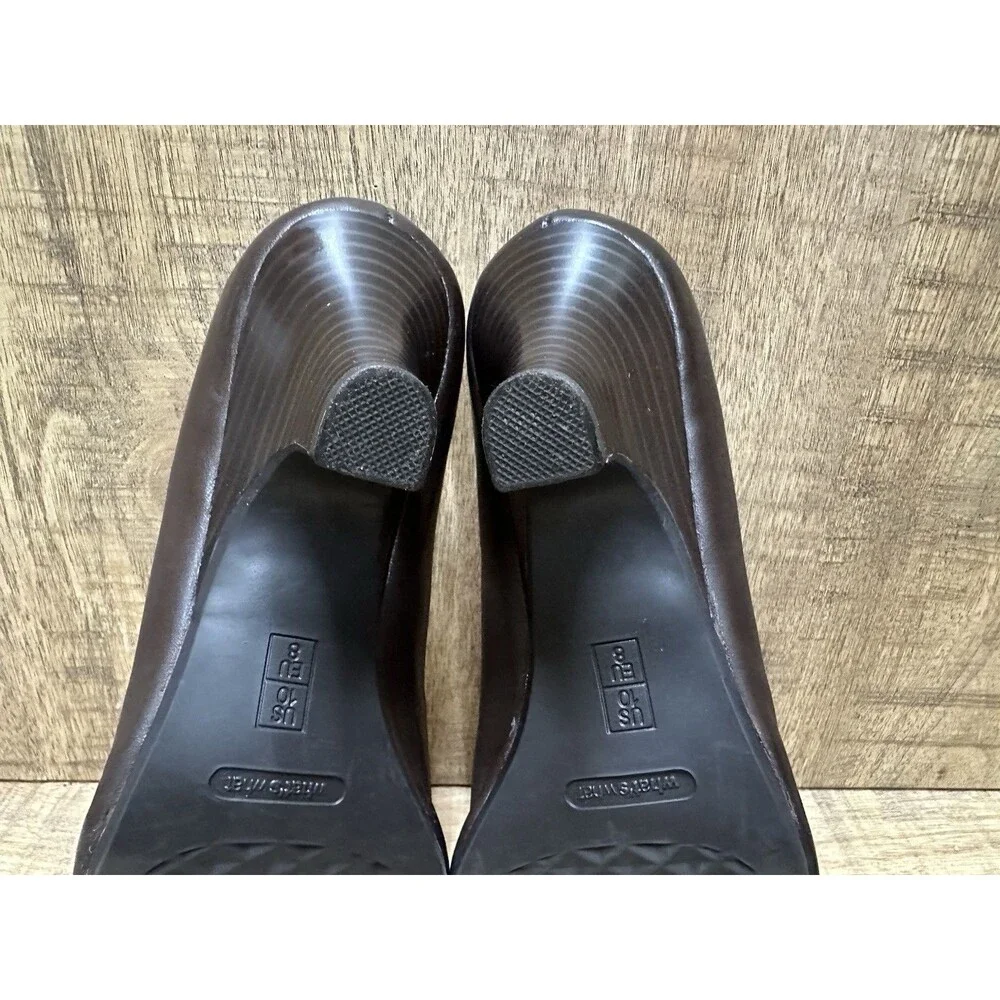 Aerosoles What's What  women size 10M brown leather heel open toe shoes